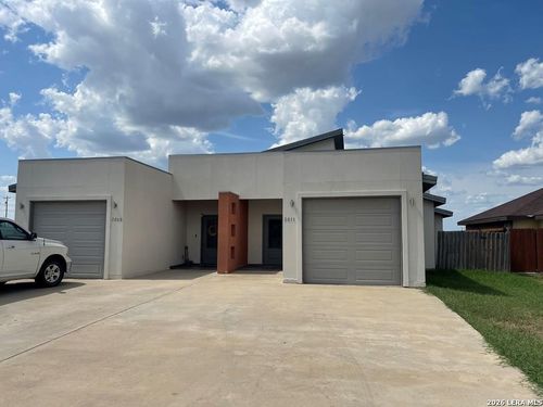 na-2611 Las Cimas Dr, Eagle Pass, TX, 78852-6424 | Card Image