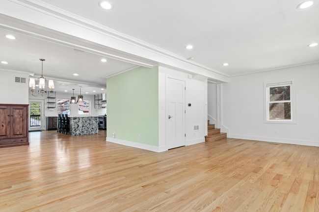2369 W Valentine Avenue-4.jpg | Image 4