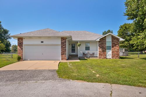 405 Lynn Dr, Clever, MO, 65631-6594 | Card Image
