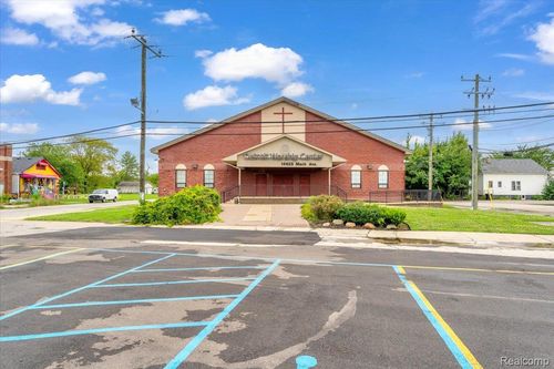 14625 Mack Ave, Detroit, MI, 48215-2522 | Card Image