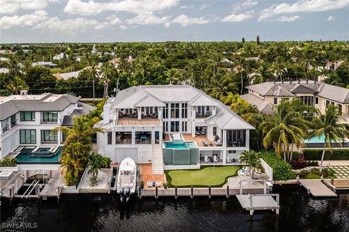 481 21st Ave S, NAPLES, FL, 34102-7605 | Card Image