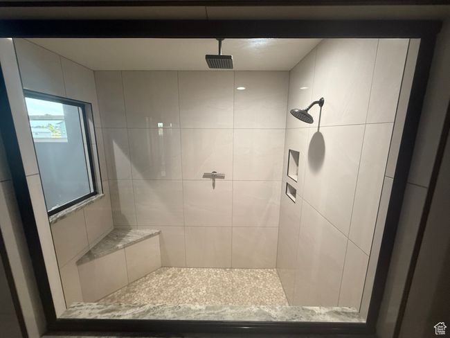 Bathroom with tiled shower | Image 29