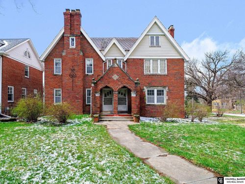 102 S 54th St, Omaha, NE, 68132-3402 | Card Image