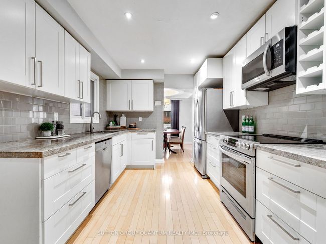 4423 Sawmill Valley Dr, House other with 3 bedrooms, 3 bathrooms and 2 parking in Mississauga ON | Image 13