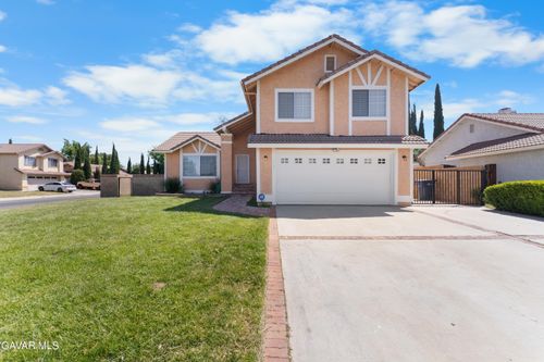 1232 W Kings Road, Palmdale, CA, 93551 | Card Image