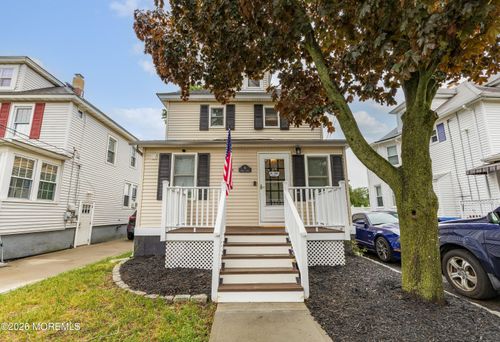 76 Morris Ave, Belford, NJ, 07718-1573 | Card Image