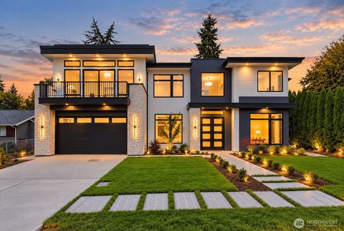 10237 134th Avenue Ne, Kirkland, WA, 98033 | Card Image