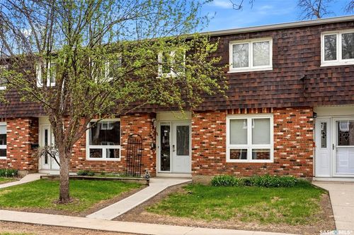 35 Spruceview Rd, Regina, SK, S4R0E1 | Card Image
