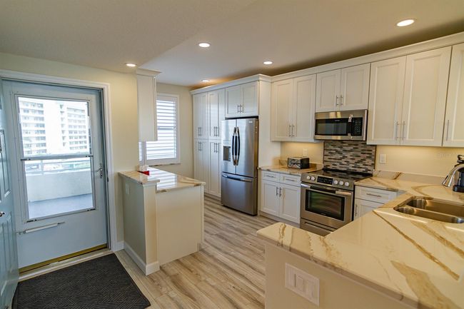 APT-402 - 7974 Sailboat Key Blvd S, Condo with 2 bedrooms, 2 bathrooms and null parking in South Pasadena FL | Image 7