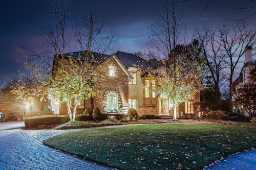 6256 Wildwood Ln, Burr Ridge, IL, 60527-4996 | Card Image