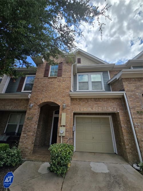 3808 Vienna St, Irving, TX, 75038-8461 | Card Image