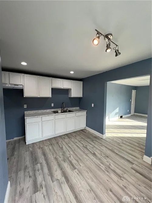 225 Victor Ave, Dayton, OH, 45405-3751 | Card Image
