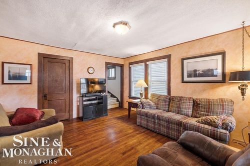1316 Maryland St, Grosse Pointe Park, MI, 48230-1006 | Card Image