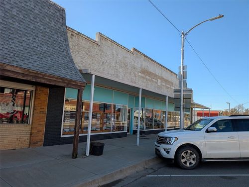115 W Main St, Canton, OK, 73724-9001 | Card Image