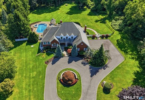 8 Huntington Ln, New Fairfield, CT, 06812-4605 | Card Image