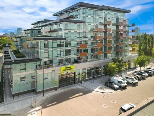 447-110 18a Street Nw, Calgary, AB, T2N5G5 | Card Image