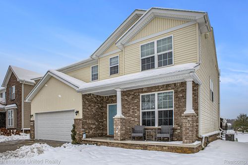 59696 Twin Pines Dr, New Hudson, MI, 48165-8114 | Card Image