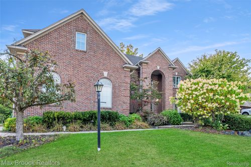 62951 Tournament Dr, Washington Twp, MI, 48094-1565 | Card Image