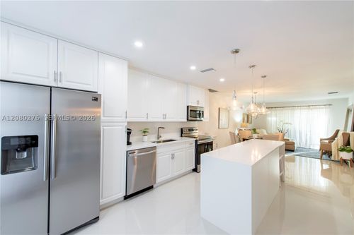 8580 Bella Vista Dr, Boca Raton, FL, 33433-1836 | Card Image