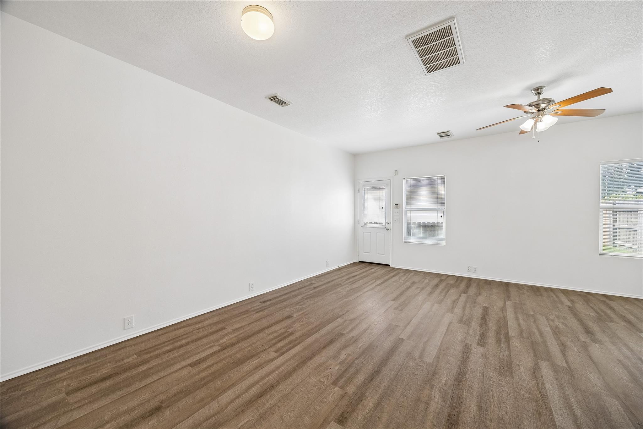 Residential Lease in Spring 3
