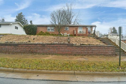 414 River St, Bucyrus, OH, 44820-1561 | Card Image