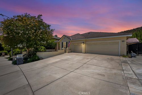 30117 Galbreth Ct, Castaic, CA, 91384-4547 | Card Image