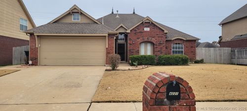 4221 W Greeley St, Broken Arrow, OK, 74012-0612 | Card Image