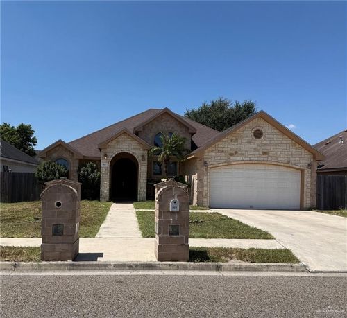 911 Loyola Dr, Edinburg, TX, 78541-2636 | Card Image