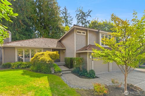 20535 Ne 37th Way, Sammamish, WA, 98074-9329 | Card Image