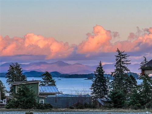 1182 4th Ave, Ucluelet, BC, V0R | Card Image