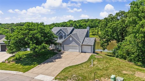 973 202nd Ave, Pella, IA, 50219-7899 | Card Image