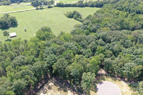 5047 Durazno Ln, Clover, SC, 29710-9730 | Card Image