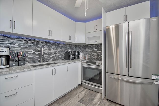 APT-207 - 9410 Tangerine Pl, Condo with 2 bedrooms, 2 bathrooms and null parking in Davie FL | Image 10