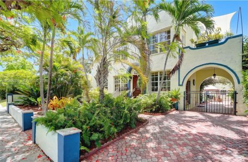 1642 Sw 12th St, MIAMI, FL, 33135-5322 | Card Image