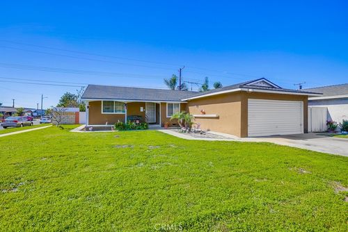 10321 Courtright Rd, Stanton, CA, 90680-1407 | Card Image