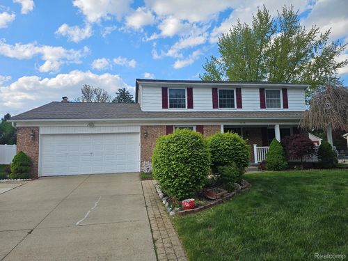 1614 Caliper Dr, Troy, MI, 48084-1407 | Card Image