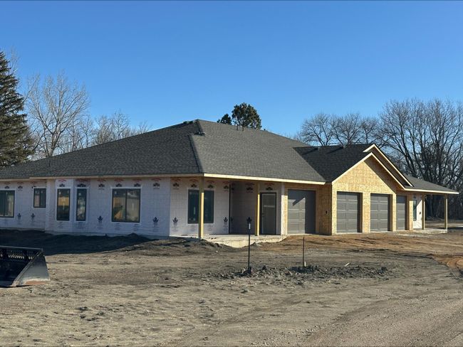 Front view | Image 4