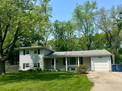 1028 Castlewood Ln, Deerfield, IL, 60015-2647 | Card Image