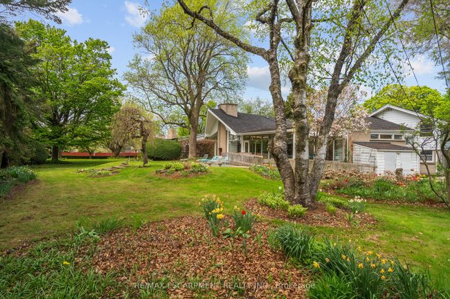 274 Mountain Brow Blvd, House other with 5 bedrooms, 3 bathrooms and 10 parking in Hamilton ON | Image 38
