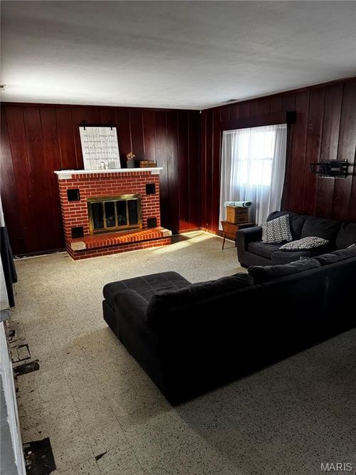 608 E South Ave, Greenville, IL, 62246-1561 | Card Image