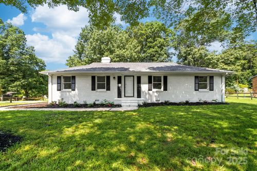 104 Spargo St, Gastonia, NC, 28056-9610 | Card Image