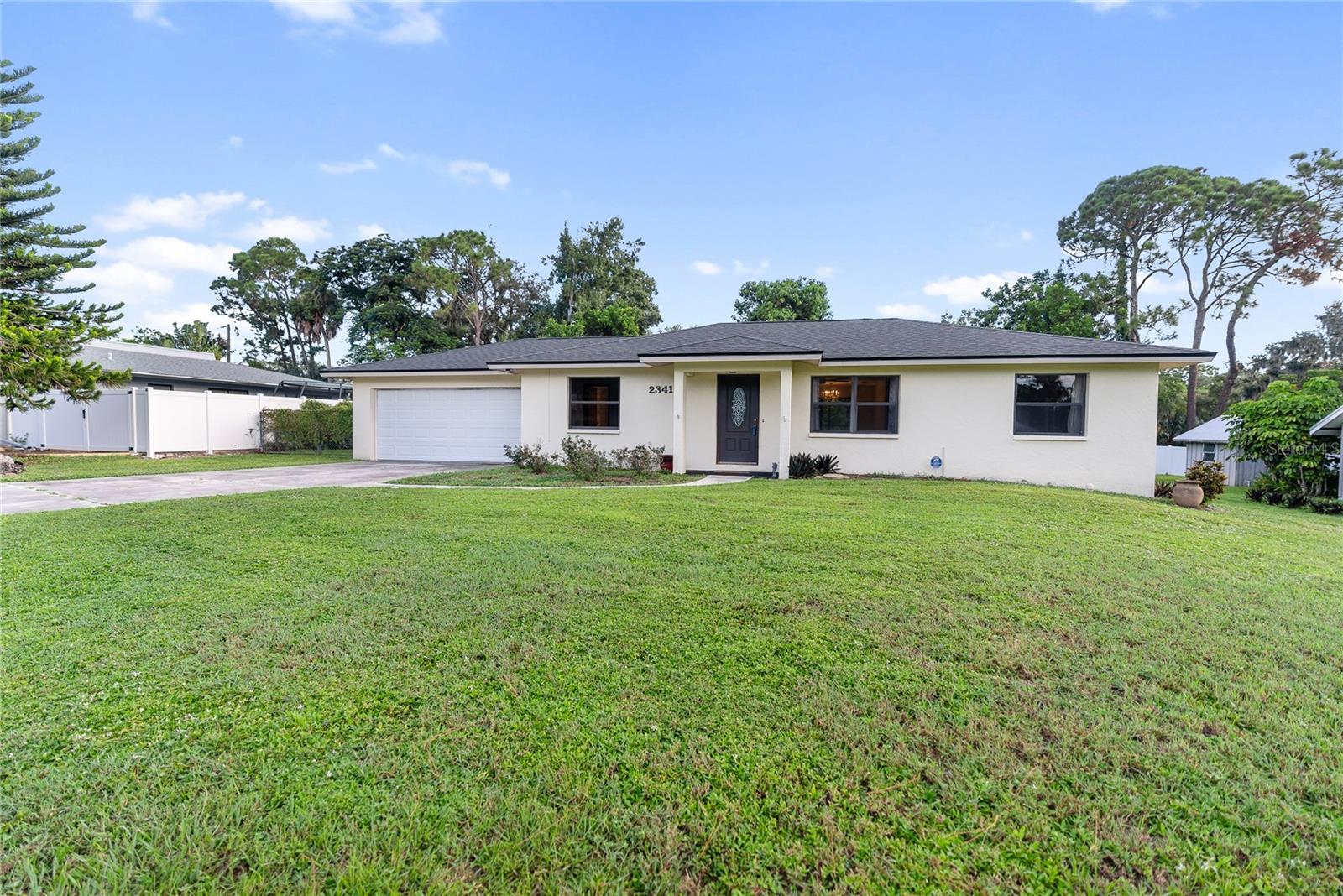 Pine Ter, Sarasota, FL 34231