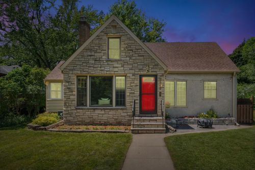 5640 13th Avenue S, Minneapolis, MN, 55417 | Card Image