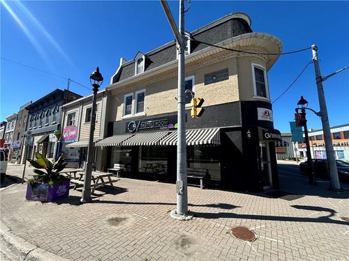 2 Arthur St S, Elmira, ON, N3B2M5 | Card Image