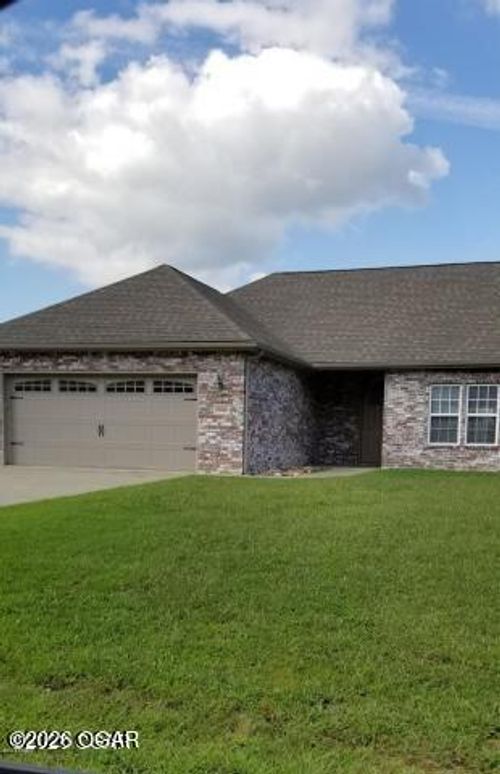 b-5054 Raintree Cir, Loma Linda, MO, 64804-5405 | Card Image