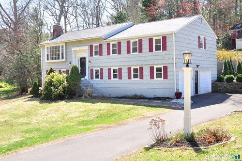 33 Chestnut Hill Rd, West Simsbury, CT, 06092-2607 | Card Image