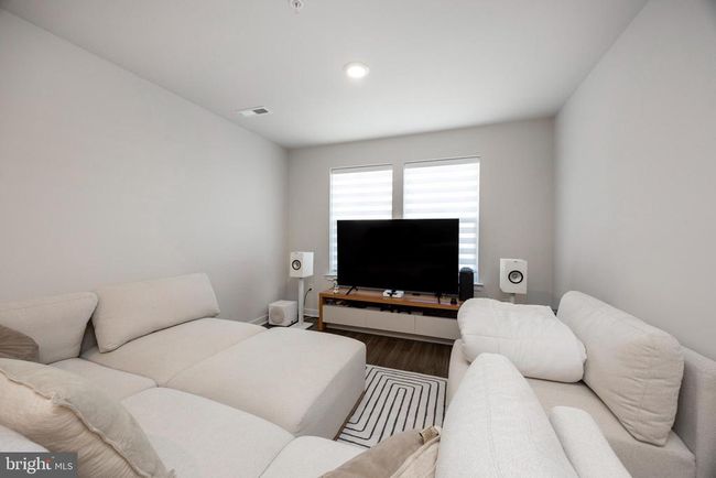 912 Magnolia Ln, Townhouse with 3 bedrooms, 4 bathrooms and null parking in SPRING CITY PA | Image 7