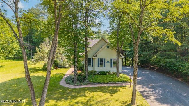 460 Grand Ave, House other with 3 bedrooms, 4 bathrooms and 6 parking in Saratoga Springs NY | Image 4