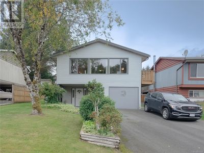 7740 Daphne St, House other with 3 bedrooms, 2 bathrooms and 2 parking in Port Hardy BC | Image 2