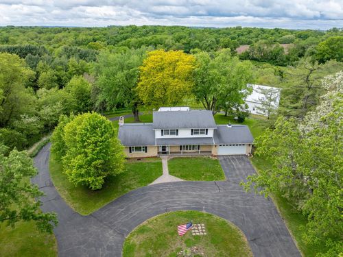 17380 Corbett Rd, MOUNT CARROLL, IL, 61053-9006 | Card Image